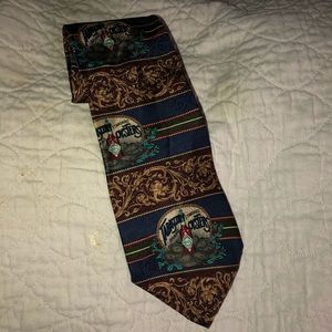 Tabasco & Oysters 100%Silk Necktie Paisley Like Print; Elegant Mens Tie; Manager
